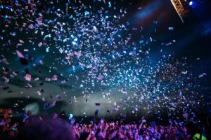 Pluie de paillettes