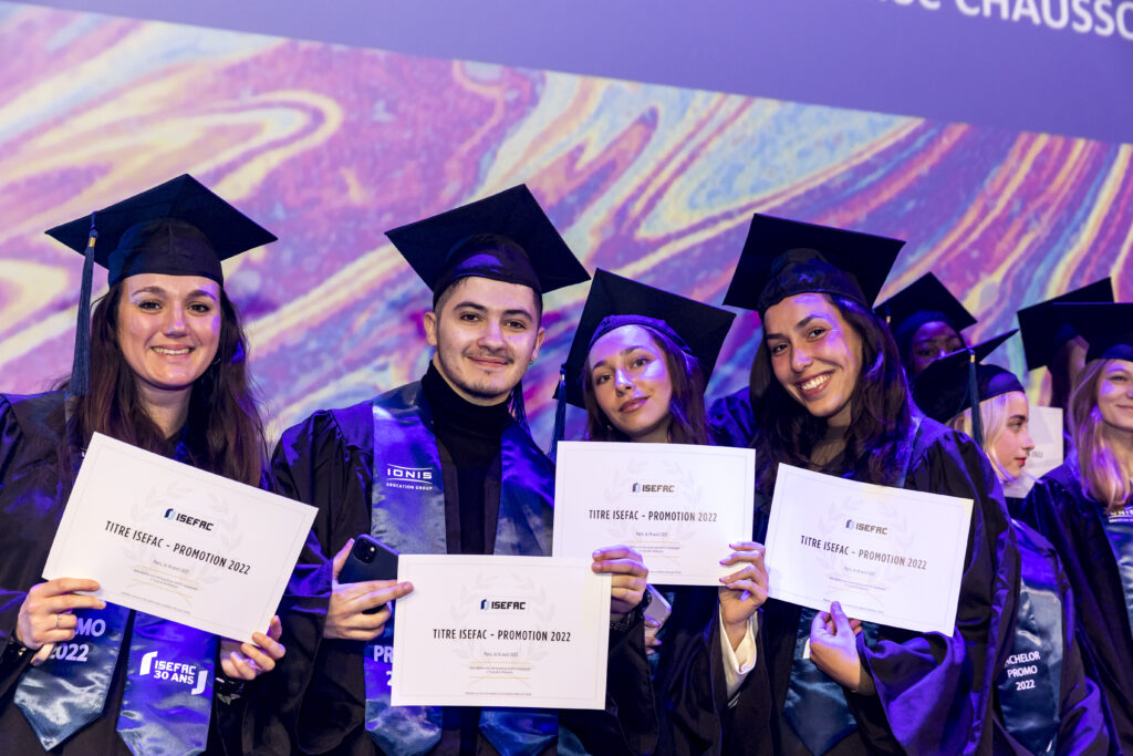 Cérémonie de remise de diplômes